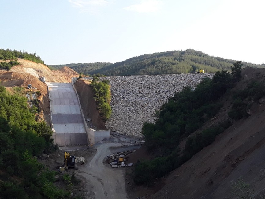 Orhaneli Karıncalı Göleti Dolusavak Ve Gövde İnşaatı