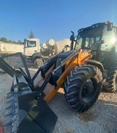 Case 695 SV