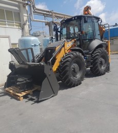 Case 695 SV