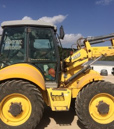 New Holland B 115