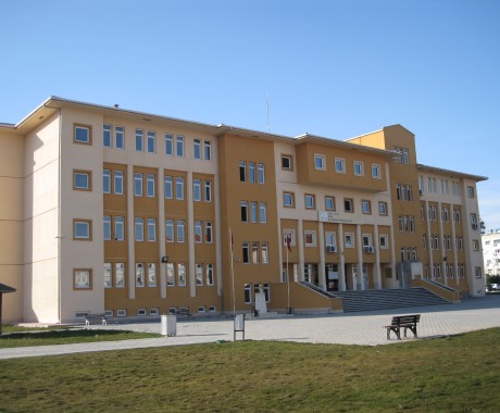 Adana Yüreğir Vocational High School For Girls With 16 Classroms<br><br>