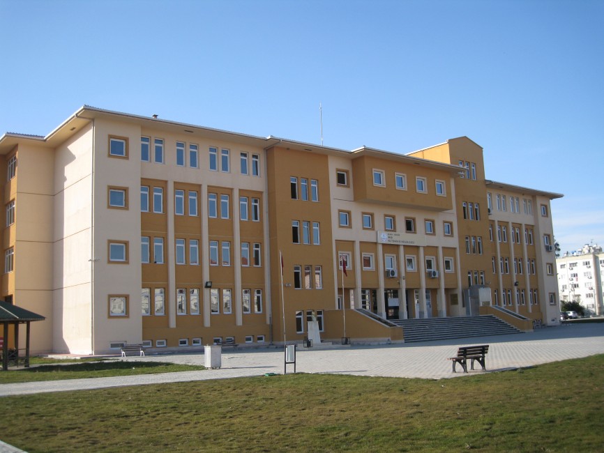 Milli Eğitim Bakanlığı Adana Yüreğir 16 Derslikli  Kız Meslek Lisesi